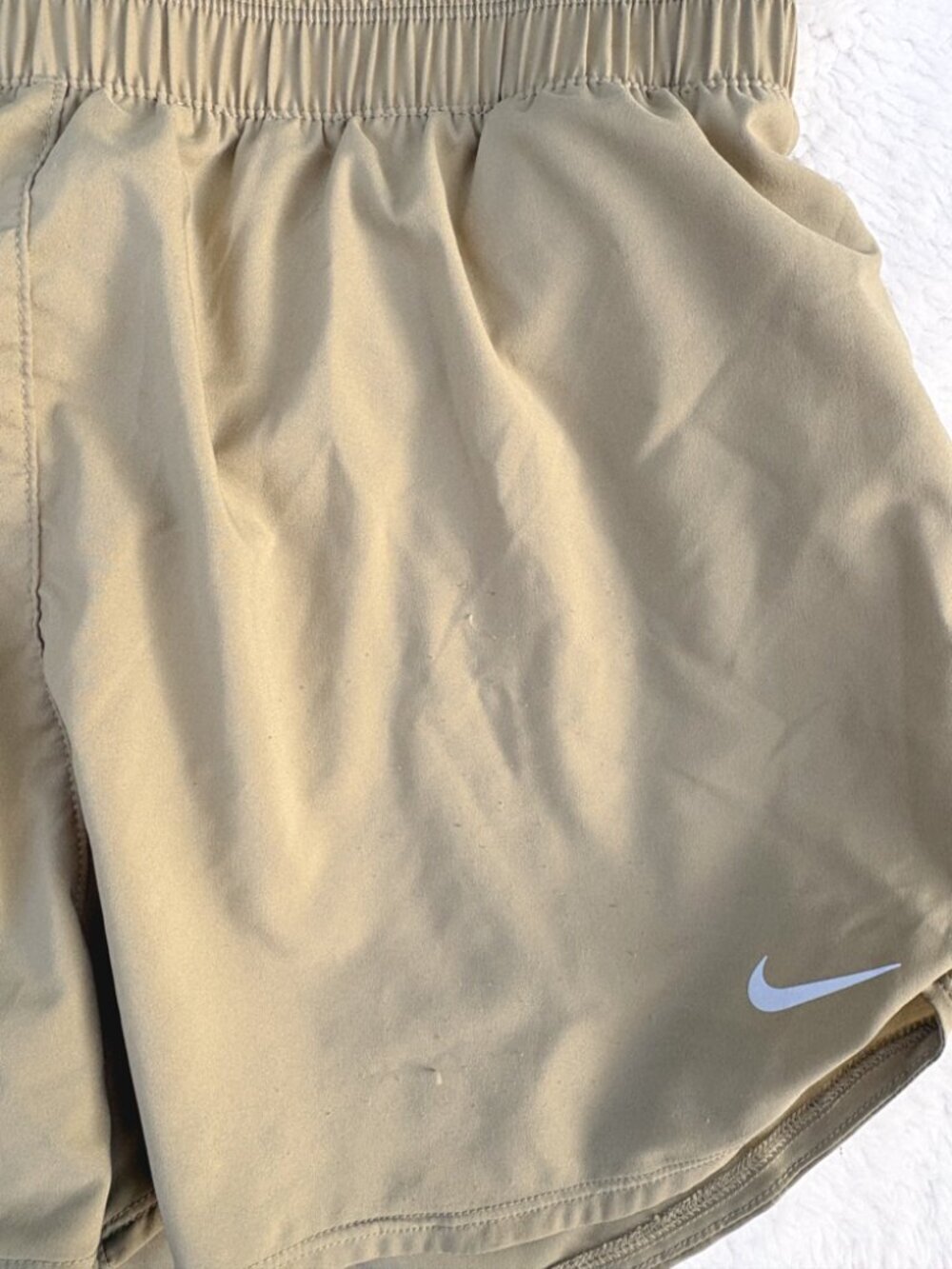 Nike One Dri-FIT Ultra High-Waisted 3" Brief-Lined Shorts Medium Tan Olive - Picture 3 of 8
